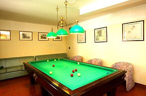 Garden Hotel