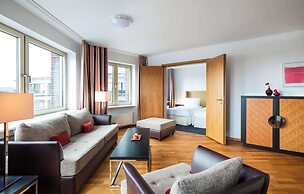 Lindner Hotel Frankfurt Main Plaza, part of JdV by Hyatt