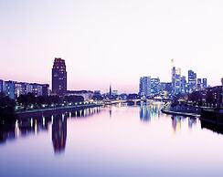 Lindner Hotel Frankfurt Main Plaza, part of JdV by Hyatt
