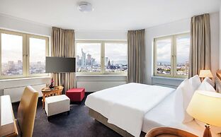 Lindner Hotel Frankfurt Main Plaza, part of JdV by Hyatt