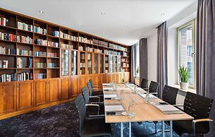 Lindner Hotel Frankfurt Main Plaza, part of JdV by Hyatt
