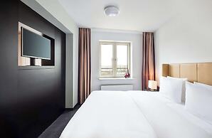 Lindner Hotel Frankfurt Main Plaza, part of JdV by Hyatt