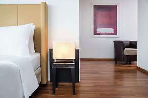 Lindner Hotel Frankfurt Main Plaza, part of JdV by Hyatt