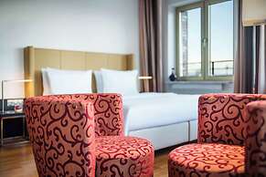 Lindner Hotel Frankfurt Main Plaza, part of JdV by Hyatt