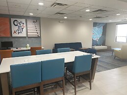 Holiday Inn Express & Suites Gahanna/Columbus Airport by IHG