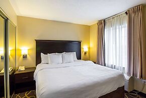 MainStay Suites Fargo - I-94 Medical Center