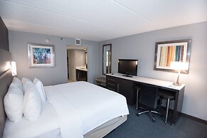 Fairfield Inn and Suites by Marriott Atlanta Airport North