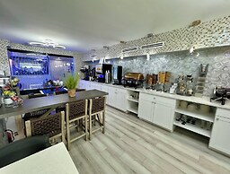 Ocean Sands Beach Boutique Inn - 1 Acre Private Beach