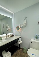 Ocean Sands Beach Boutique Inn - 1 Acre Private Beach