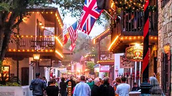 Ocean Sands Beach Boutique Inn - 1 Acre Private Beach