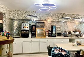 Ocean Sands Beach Boutique Inn - 1 Acre Private Beach