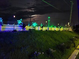 Ocean Sands Beach Boutique Inn - 1 Acre Private Beach