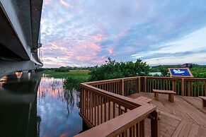 Ocean Sands Beach Boutique Inn - 1 Acre Private Beach