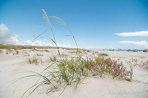 Ocean Sands Beach Boutique Inn - 1 Acre Private Beach