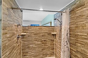 Ocean Sands Beach Boutique Inn - 1 Acre Private Beach