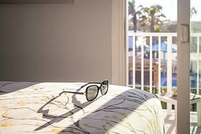 Ocean Sands Beach Boutique Inn - 1 Acre Private Beach