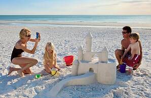 Ocean Sands Beach Boutique Inn - 1 Acre Private Beach