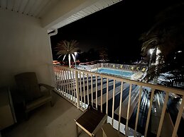 Ocean Sands Beach Boutique Inn - 1 Acre Private Beach