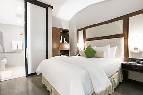 Almond Tree Inn Hotel - Adults Only