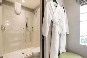 Almond Tree Inn Hotel - Adults Only