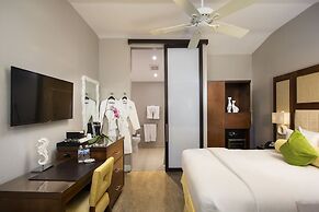 Almond Tree Inn Hotel - Adults Only