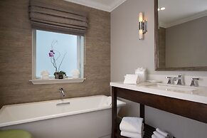 Almond Tree Inn Hotel - Adults Only