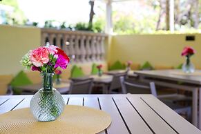 Almond Tree Inn Hotel - Adults Only