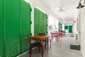 Almond Tree Inn Hotel - Adults Only