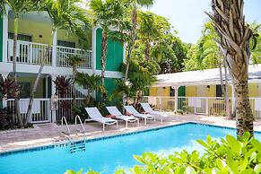 Almond Tree Inn Hotel - Adults Only