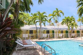 Almond Tree Inn Hotel - Adults Only