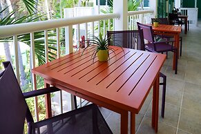 Almond Tree Inn Hotel - Adults Only