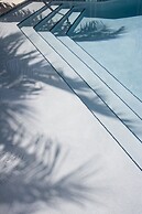 Orchid Key Inn - Adults Only