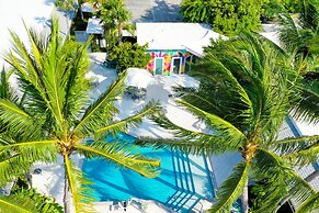 Orchid Key Inn - Adults Only