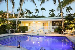 Orchid Key Inn - Adults Only