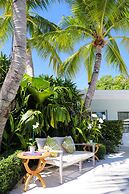 Orchid Key Inn - Adults Only