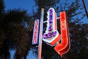 Orchid Key Inn - Adults Only
