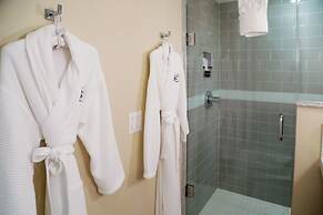 Orchid Key Inn - Adults Only