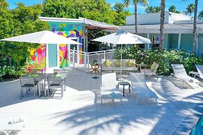 Orchid Key Inn - Adults Only