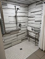 Parkview Inn & Suites Lancaster