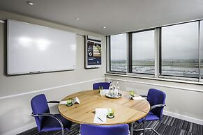 Holiday Inn Glasgow Airport by IHG