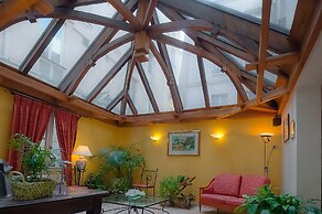 Hotel Les Rives De Notre Dame