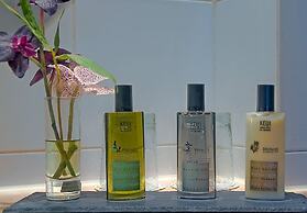 Hotel Les Rives De Notre Dame