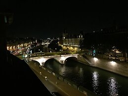 Hotel Les Rives De Notre Dame