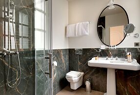 Hotel Les Rives De Notre Dame