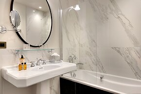 Hotel Les Rives De Notre Dame