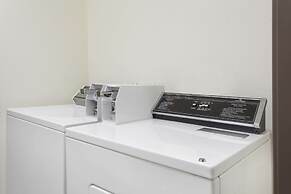 Super 8 by Wyndham Prince Albert