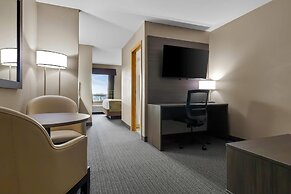 Super 8 by Wyndham Prince Albert