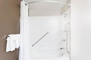 Super 8 by Wyndham Prince Albert