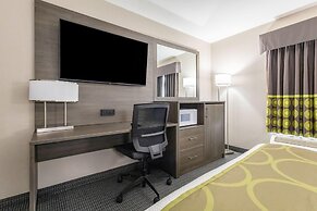 Super 8 by Wyndham Prince Albert