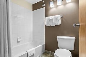 Super 8 by Wyndham Prince Albert